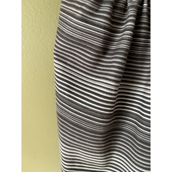 Tehama S Athletic Dress Shelf Bra Straps Tank Stripe Stretch Golf Beach Outdoor - Picture 2 of 9